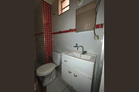 Casa à venda com 225m², 5 quartos e 2 vagas Casa à venda com 225m², 5 quartos e 2 vagasBanheiro 2