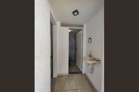 Casa à venda com 225m², 5 quartos e 2 vagas Casa à venda com 225m², 5 quartos e 2 vagasLavabo