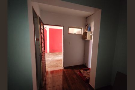 Casa à venda com 225m², 5 quartos e 2 vagas Casa à venda com 225m², 5 quartos e 2 vagasQuarto de Serviço