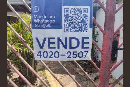 Casa à venda com 225m², 5 quartos e 2 vagas Casa à venda com 225m², 5 quartos e 2 vagasPlaca
