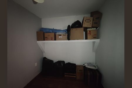 Casa à venda com 225m², 5 quartos e 2 vagas Casa à venda com 225m², 5 quartos e 2 vagasQuarto de Serviço