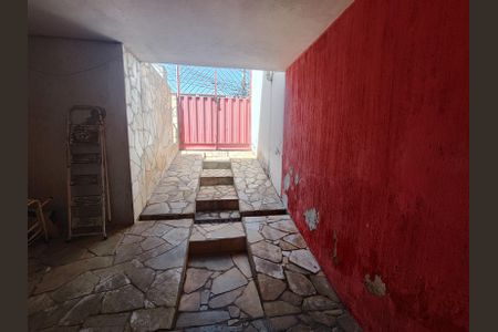 Casa à venda com 225m², 5 quartos e 2 vagas Casa à venda com 225m², 5 quartos e 2 vagasGaragem