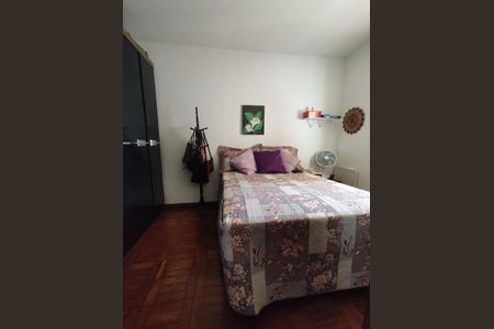 Casa à venda com 225m², 5 quartos e 2 vagas Casa à venda com 225m², 5 quartos e 2 vagasQuarto 2