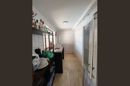 Casa à venda com 225m², 5 quartos e 2 vagas Casa à venda com 225m², 5 quartos e 2 vagasÁrea de Serviço 2