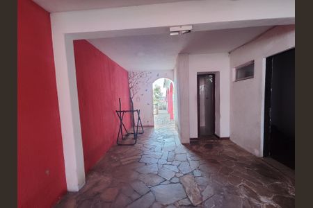 Casa à venda com 225m², 5 quartos e 2 vagas Casa à venda com 225m², 5 quartos e 2 vagasGaragem