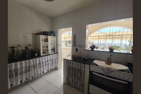 Casa à venda com 225m², 5 quartos e 2 vagas Casa à venda com 225m², 5 quartos e 2 vagasCozinha