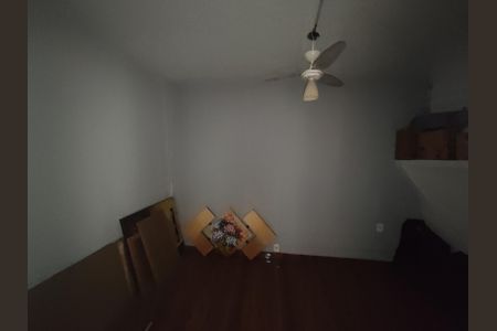 Casa à venda com 225m², 5 quartos e 2 vagas Casa à venda com 225m², 5 quartos e 2 vagasQuarto de Serviço