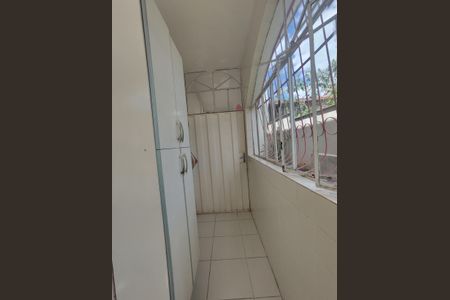 Casa à venda com 225m², 5 quartos e 2 vagas Casa à venda com 225m², 5 quartos e 2 vagasÁrea de Serviço 1