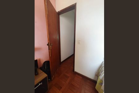 Casa à venda com 225m², 5 quartos e 2 vagas Casa à venda com 225m², 5 quartos e 2 vagasQuarto 5