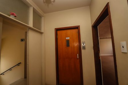 Apartamento para alugar com 198m², 3 quartos e 2 vagas Apartamento para alugar com 198m², 3 quartos e 2 vagasHall Social