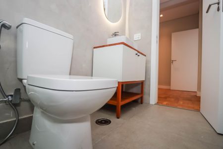 Apartamento para alugar com 198m², 3 quartos e 2 vagas Apartamento para alugar com 198m², 3 quartos e 2 vagasBanheiro 2