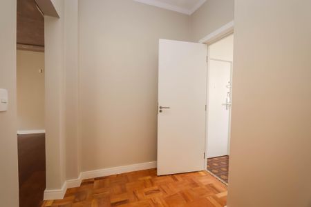 Apartamento para alugar com 198m², 3 quartos e 2 vagas Apartamento para alugar com 198m², 3 quartos e 2 vagasQuarto de Serviço