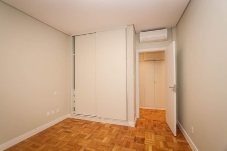 Apartamento para alugar com 198m², 3 quartos e 2 vagas Apartamento para alugar com 198m², 3 quartos e 2 vagasQuarto 3