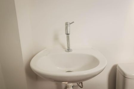 Apartamento para alugar com 198m², 3 quartos e 2 vagas Apartamento para alugar com 198m², 3 quartos e 2 vagasBanheiro de Serviço