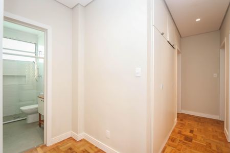 Apartamento para alugar com 198m², 3 quartos e 2 vagas Apartamento para alugar com 198m², 3 quartos e 2 vagasCorredor