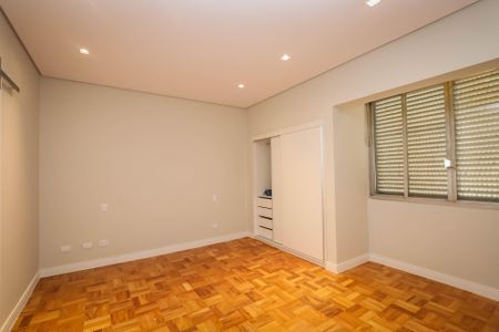 Apartamento para alugar com 198m², 3 quartos e 2 vagas Apartamento para alugar com 198m², 3 quartos e 2 vagasSuite