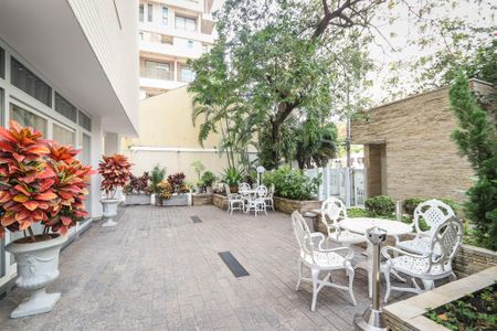 Apartamento para alugar com 198m², 3 quartos e 2 vagas Apartamento para alugar com 198m², 3 quartos e 2 vagasÁrea comum