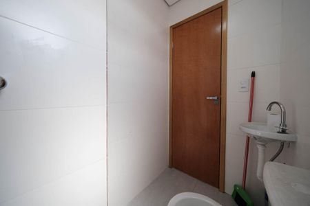 Apartamento para alugar com 33m², 2 quartos e sem vagaBanheiro
