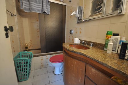 Casa à venda com 200m², 4 quartos e 2 vagasBanheiro da Suíte 2