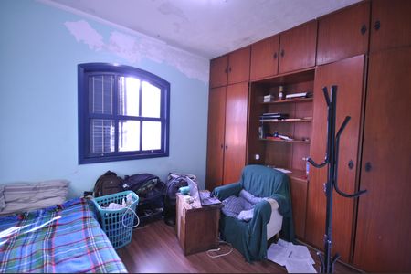 Casa à venda com 200m², 4 quartos e 2 vagasQuarto 2