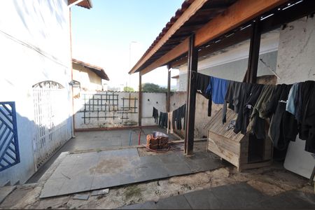 Casa à venda com 200m², 4 quartos e 2 vagasQuintal