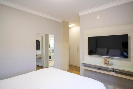 Apartamento à venda com 146m², 3 quartos e 2 vagasSuíte 1