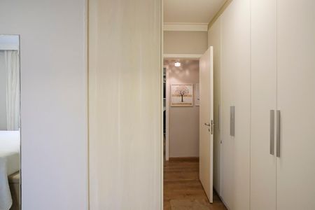 Apartamento à venda com 146m², 3 quartos e 2 vagasCloset da suíte 1
