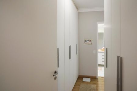 Apartamento à venda com 146m², 3 quartos e 2 vagasCloset da suíte 1