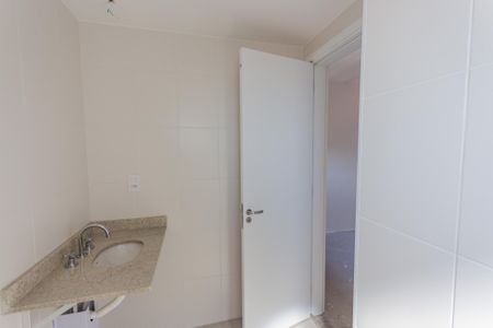 Apartamento à venda com 64m², 2 quartos e 2 vagas Apartamento à venda com 64m², 2 quartos e 2 vagasBanheiro da Suíte