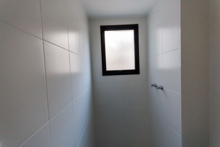 Apartamento à venda com 64m², 2 quartos e 2 vagas Apartamento à venda com 64m², 2 quartos e 2 vagasBanheiro