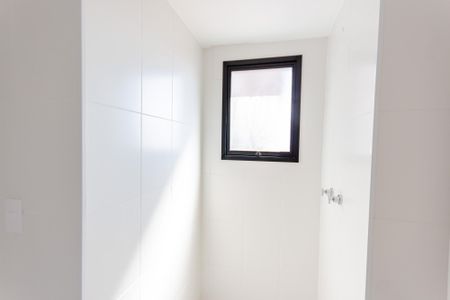 Apartamento à venda com 64m², 2 quartos e 2 vagasBanheiro da Suíte 