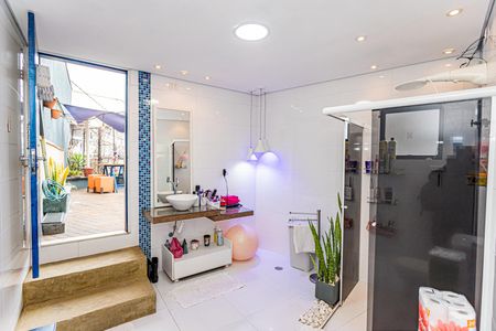 Casa à venda com 160m², 2 quartos e 1 vaga Casa à venda com 160m², 2 quartos e 1 vagaBanheiro suite