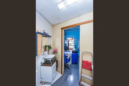 Casa à venda com 160m², 2 quartos e 1 vaga Casa à venda com 160m², 2 quartos e 1 vagaBanheiro de Serviço