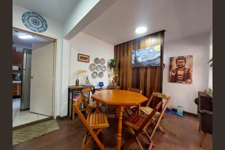 Apartamento à venda com 70m², 3 quartos e 2 vagas Apartamento à venda com 70m², 3 quartos e 2 vagasSala de Jantar