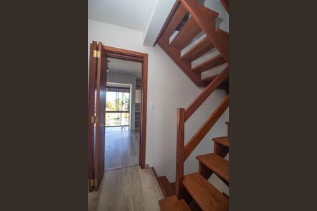 Casa à venda com 140m², 2 quartos e 2 vagas Casa à venda com 140m², 2 quartos e 2 vagasCorredor 2 piso