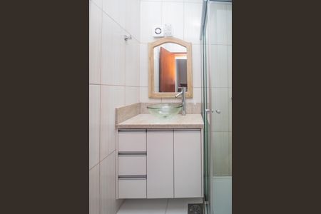 Casa à venda com 140m², 2 quartos e 2 vagas Casa à venda com 140m², 2 quartos e 2 vagasBanheiro 2