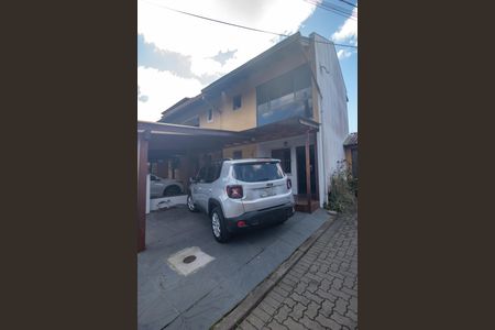 Casa à venda com 140m², 2 quartos e 2 vagas Casa à venda com 140m², 2 quartos e 2 vagasGaragem