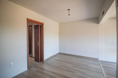 Casa à venda com 140m², 2 quartos e 2 vagas Casa à venda com 140m², 2 quartos e 2 vagasSuite