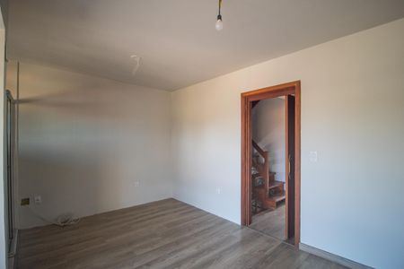 Casa à venda com 140m², 2 quartos e 2 vagas Casa à venda com 140m², 2 quartos e 2 vagasSuite