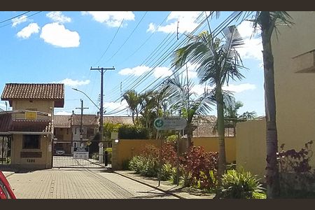 Casa à venda com 140m², 2 quartos e 2 vagas Casa à venda com 140m², 2 quartos e 2 vagasFachada