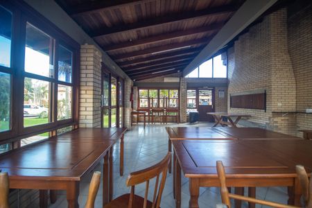 Casa à venda com 140m², 2 quartos e 2 vagas Casa à venda com 140m², 2 quartos e 2 vagasÁrea comum - Salão de festas