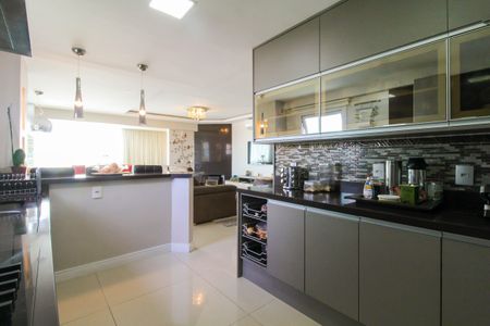 Apartamento à venda com 128m², 3 quartos e sem vagaCozinha