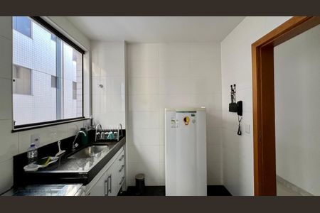 Apartamento à venda com 74m², 3 quartos e 2 vagasCozinha