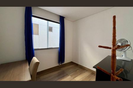 Apartamento à venda com 74m², 3 quartos e 2 vagasQuarto 2