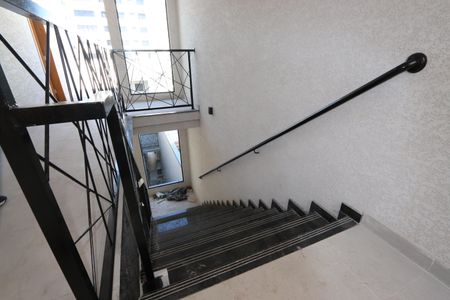 Apartamento à venda com 39m², 2 quartos e sem vagaEscada