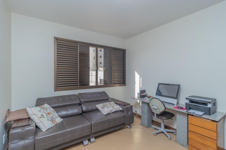 Apartamento à venda com 155m², 4 quartos e 2 vagas Apartamento à venda com 155m², 4 quartos e 2 vagasQuarto 3