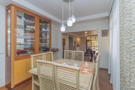 Apartamento à venda com 155m², 4 quartos e 2 vagas Apartamento à venda com 155m², 4 quartos e 2 vagasSala 2