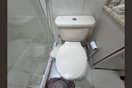 Casa de condomínio à venda com 140m², 3 quartos e 1 vaga Casa de condomínio à venda com 140m², 3 quartos e 1 vagaSuíte - Banheiro