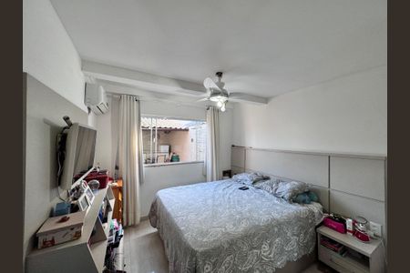 Casa de condomínio à venda com 140m², 3 quartos e 1 vaga Casa de condomínio à venda com 140m², 3 quartos e 1 vagaSuíte