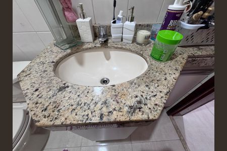Casa de condomínio à venda com 140m², 3 quartos e 1 vaga Casa de condomínio à venda com 140m², 3 quartos e 1 vagaLavabo